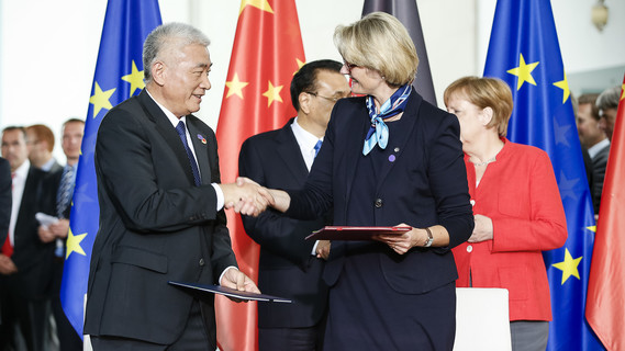 Unterzeichnung eines Abkommens mit dem chinesischen Forschungsminister