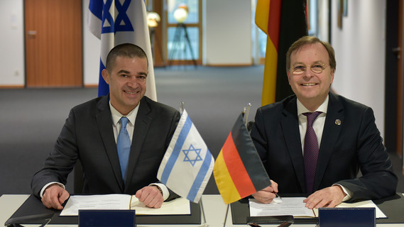 Thomas Rachel unterzeichnete mit Amit Lang ein Memorandum of Understanding