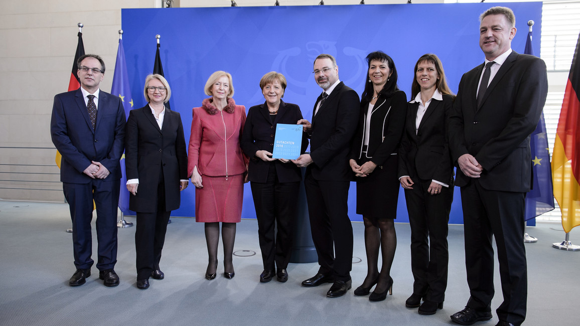 EFI-Gutachten übergeben