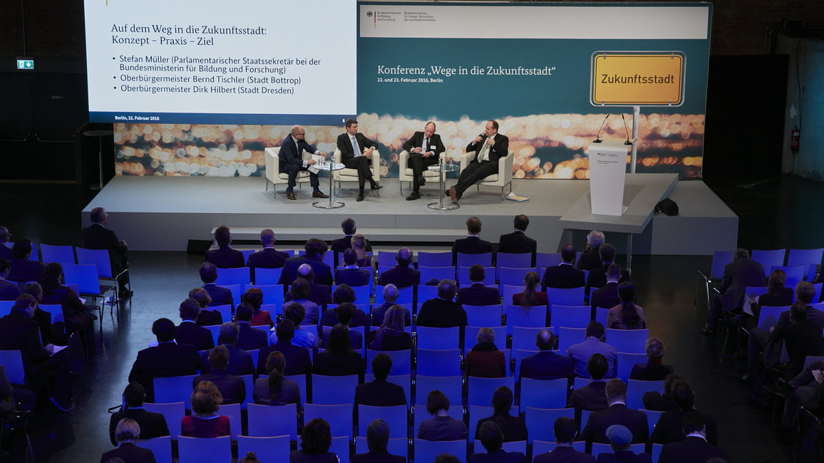 Stefan Müller, Parl. Staatssekretär, auf der Konferenz 'Wege in die Zukunftsstadt'