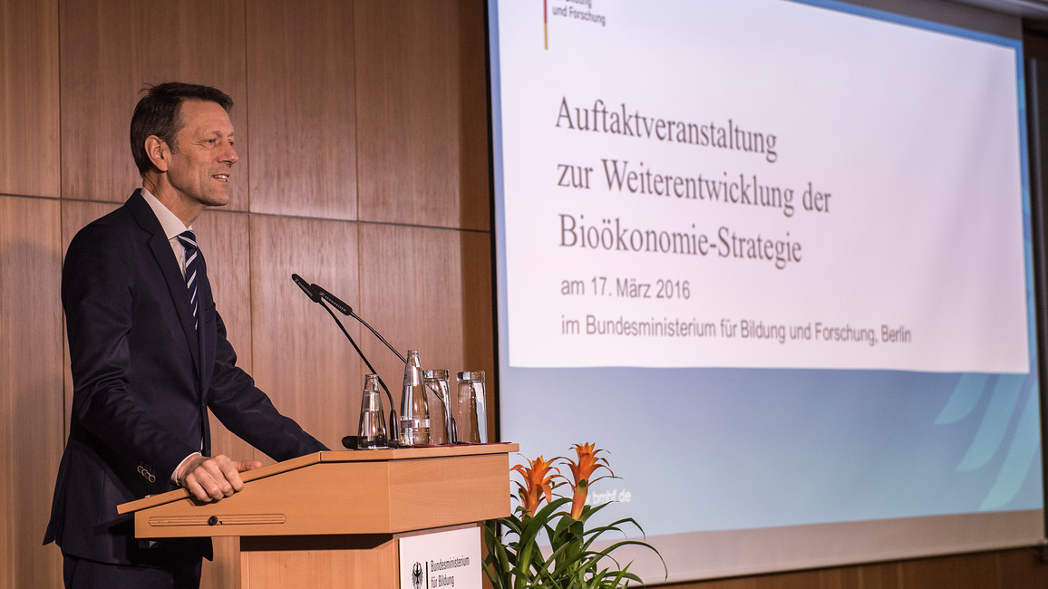 Staatssekretär Schütte eröffnet die Veranstaltung