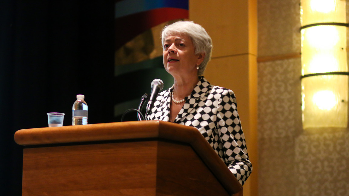Cornelia Quennet-Thielen, Staatssekretärin im Bundesministerium für Bildung und Forschung, während ihrer Rede im Rahmen der GAIN-Jahrestagung 2016 in Washington.