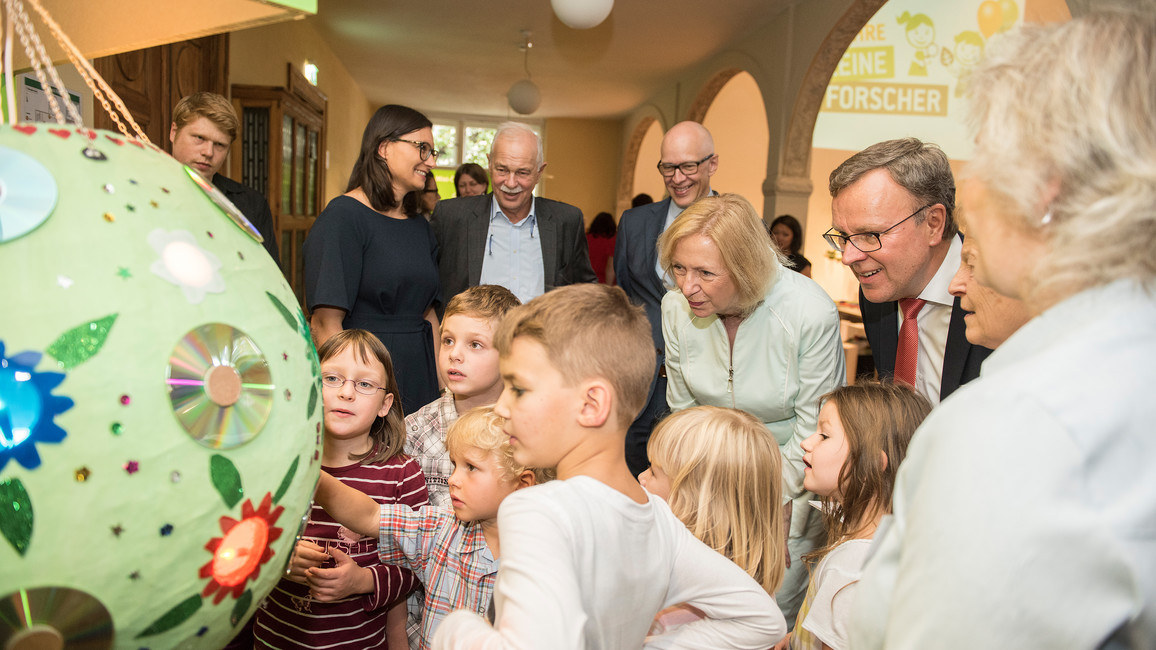 10 Jahre Haus Der Kleinen Forscher Bmbf