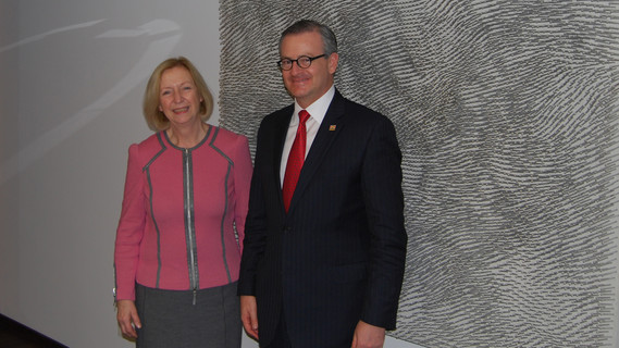 Bundesministerin Wanka mit dem Außenminister aus Costa Rica