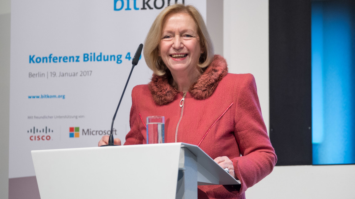 Bundesministerin Johanna Wanka während ihrer Rede im Rahmen der Bitkom-Konferenz Bildung 4.0