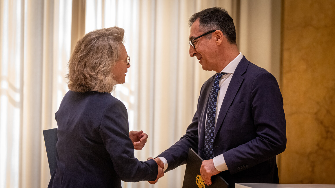 Bundesminister Cem Özdemir gratuliert Bettina Rockenbach zur Präsidentschaft der Leopoldina