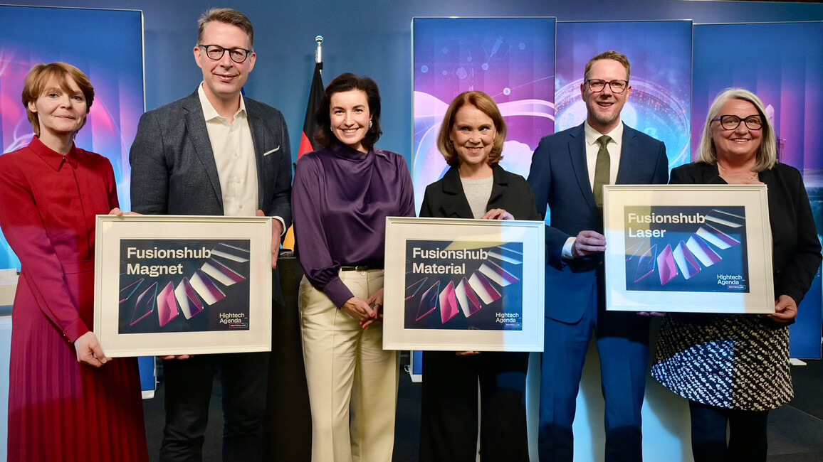 Ministerin Bär mit Staatssekretär Degen, Staatsminister Blume, Ministerin Olschowski, Staatssekretärin Bowen und Ministerin Stenke